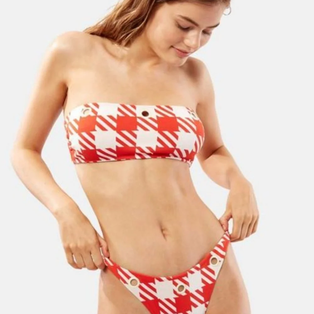 Solid & Striped The Annabelle Eyelet Bikini Top Lipstick Gingham